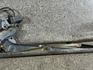 стеклоподъемник передний левый Kia Carnival UP/GQ [рестайлинг] (2001 - 2006)