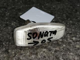 повторитель поворота на крыле левый Hyundai Sonata EF [рестайлинг] 2003