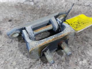 петля крышки багажника Kia Carnival UP/GQ [рестайлинг] 2004